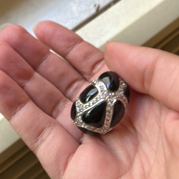 Bubble ring with onyx and faux diamonds! - Picture 3 of 4